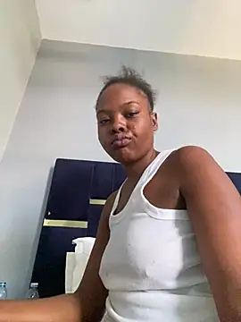 Dellah26 online show from June 11, 2026, 4:54 am