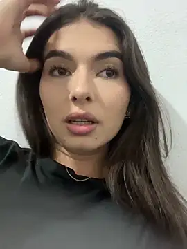 Snapshot of Coralinee_01 chatting on February 21, 2026, 1:28 am Coralinee 01 online show from February 21, 2026, 1:28 am