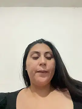 valentinesexx online show from May 25, 2026, 7:03 am