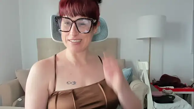 emmita69  online show from March 4, 2026, 9:15 am