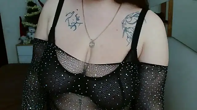 Snapshot of leila_beayte_ chatting on February 18, 2025, 11:33 am leila beayte  online show from February 18, 2025, 11:33 am