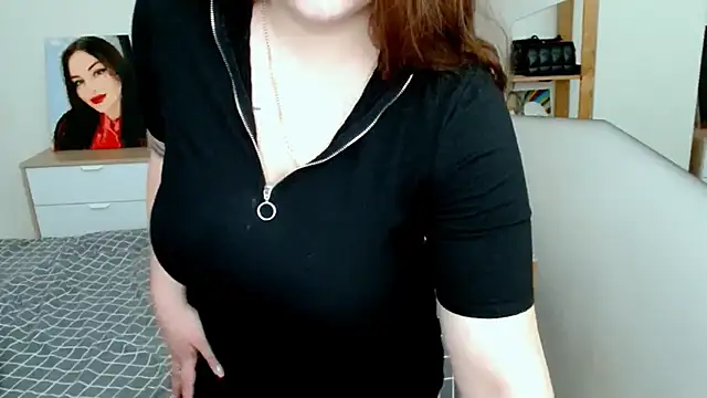Snapshot of leila_beayte_ chatting on March 12, 2025, 5:49 pm leila beayte  online show from March 12, 2025, 5:49 pm