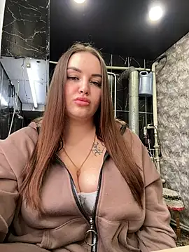 Snapshot of leila_beayte_ chatting on March 13, 2025, 2:33 pm leila beayte  online show from March 13, 2025, 2:33 pm