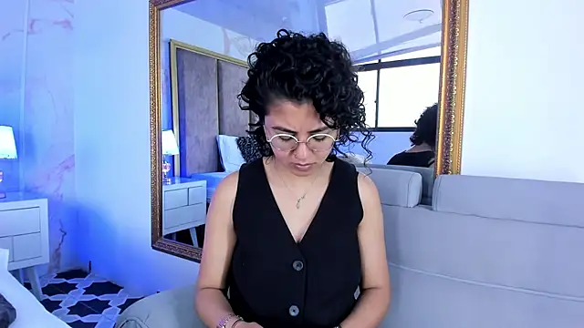 Amareto  online show from January 12, 2025, 4:29 pm