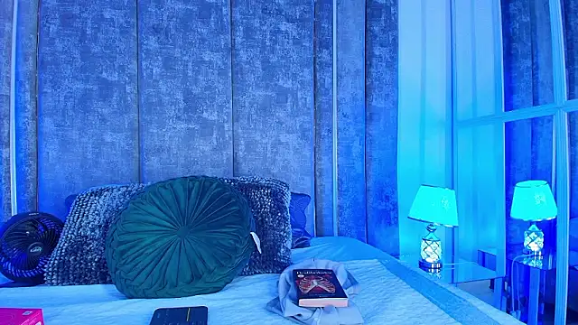 Amareto  online show from March 26, 2026, 11:05 am