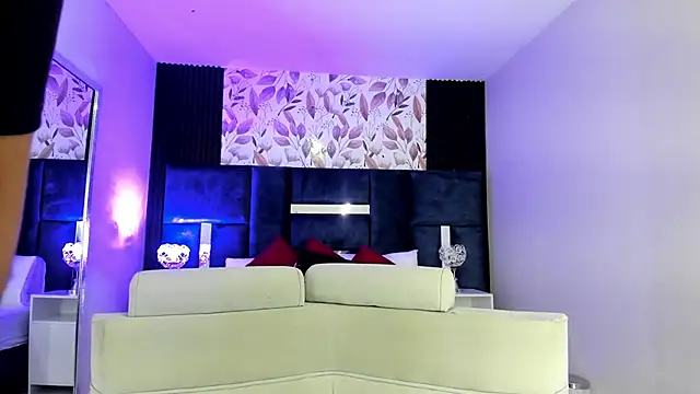 Amareto  online show from April 23, 2026, 4:53 pm