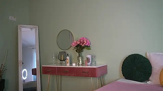 Snapshot of HaileyMoonn chatting on March 14, 2025, 10:29 am HaileyMoonn online show from March 14, 2025, 10:29 am