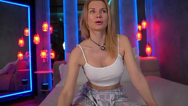 NovaMaria online show from February 8, 2026, 3:15 pm