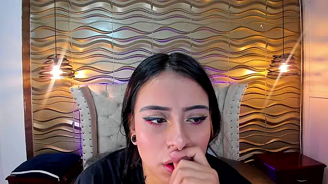 Snapshot of Andreita_Jones chatting on October 18, 2025, 1:01 pm Andreita Jones online show from October 18, 2025, 1:01 pm