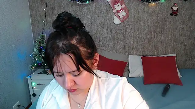 dannarossy  online show from December 24, 2024, 6:44 am