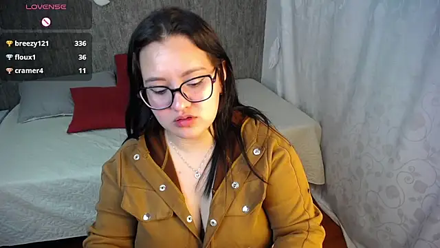 dannarossy  online show from January 4, 2025, 7:24 am