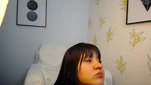 dannarossy  online show from January 22, 2025, 11:34 am