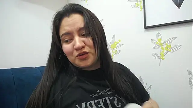 dannarossy  online show from March 21, 2025, 12:39 pm