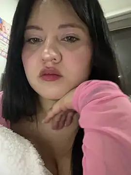 Snapshot of dannarossy_ chatting on September 19, 2025, 10:05 am dannarossy  online show from September 19, 2025, 10:05 am