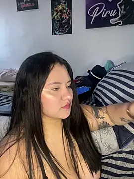 Snapshot of dannarossy_ chatting on October 15, 2025, 2:28 pm dannarossy  online show from October 15, 2025, 2:28 pm