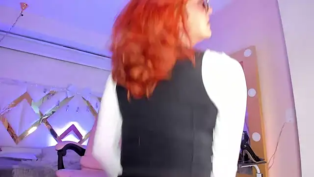 Juliana Saenzz online show from January 19, 2025, 11:56 am