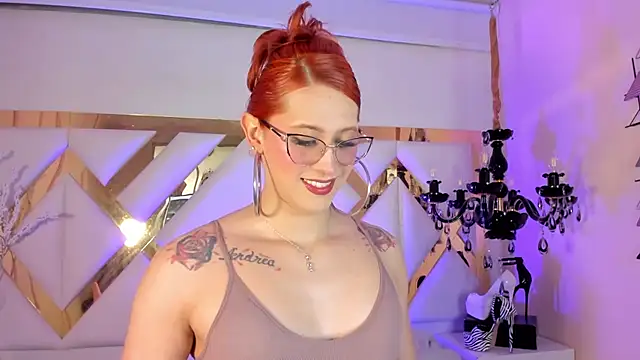 Juliana Saenzz online show from February 25, 2025, 12:55 pm