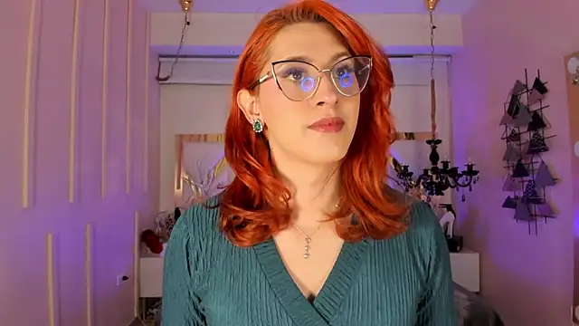 Juliana Saenzz online show from March 7, 2025, 12:12 pm