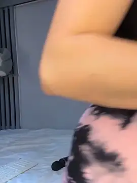 Victoria-And1 online show from December 7, 2024, 7:32 pm