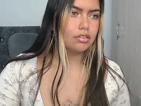 Snapshot of sweetkitty_16 chatting on April 8, 2026, 9:04 pm sweetkitty 16 online show from April 8, 2026, 9:04 pm