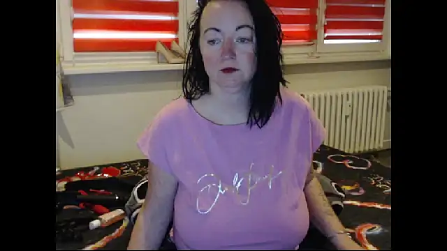 Alexie33 online show from February 6, 2026, 8:51 am