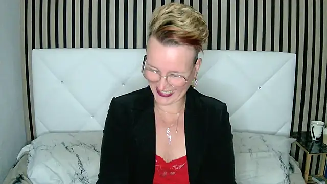 xxNoeliaxx online show from December 16, 2024, 7:48 am