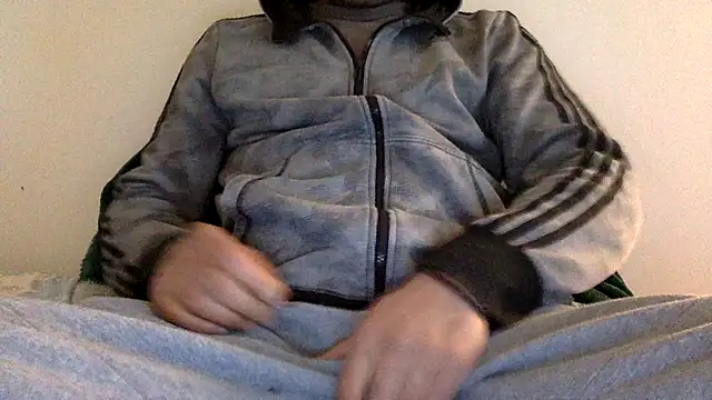 Snapshot of molozeb chatting on February 16, 2026, 7:04 am molozeb online show from February 16, 2026, 7:04 am