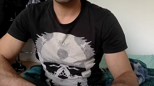 Snapshot of molozeb chatting on March 23, 2026, 3:49 pm molozeb online show from March 23, 2026, 3:49 pm