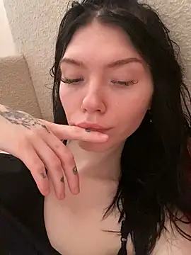 Snapshot of Lisaaa_Alisa chatting on February 4, 2025, 3:22 am Lisaaa Alisa online show from February 4, 2025, 3:22 am