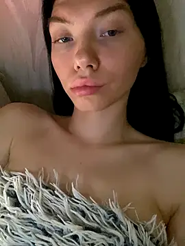 Snapshot of Lisaaa_Alisa chatting on October 6, 2025, 10:18 pm Lisaaa Alisa online show from October 6, 2025, 10:18 pm