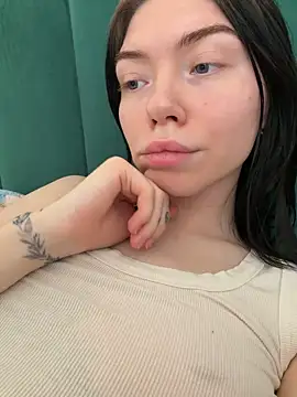 Snapshot of Lisaaa_Alisa chatting on March 4, 2026, 6:41 am Lisaaa Alisa online show from March 4, 2026, 6:41 am