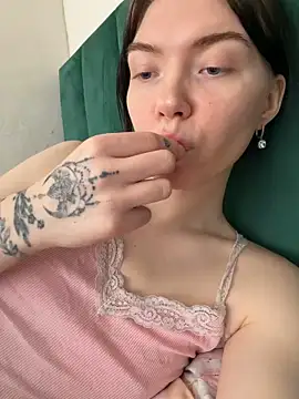 Snapshot of Lisaaa_Alisa chatting on March 6, 2026, 4:42 am Lisaaa Alisa online show from March 6, 2026, 4:42 am