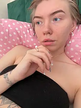 Snapshot of Lisaaa_Alisa chatting on March 30, 2026, 4:35 am Lisaaa Alisa online show from March 30, 2026, 4:35 am