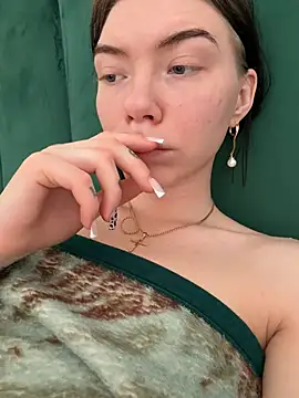 Snapshot of Lisaaa_Alisa chatting on April 5, 2026, 10:12 am Lisaaa Alisa online show from April 5, 2026, 10:12 am