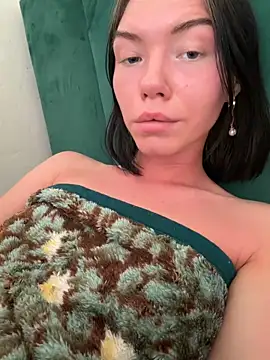 Snapshot of Lisaaa_Alisa chatting on April 9, 2026, 6:19 am Lisaaa Alisa online show from April 9, 2026, 6:19 am