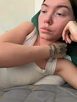 Snapshot of Lisaaa_Alisa chatting on April 10, 2026, 7:02 am Lisaaa Alisa online show from April 10, 2026, 7:02 am