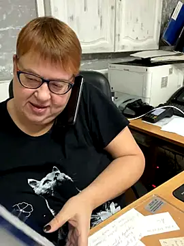 Klio5678 online show from December 2, 2025, 8:37 pm