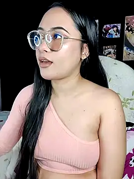 Snapshot of Janna_mnt chatting on December 3, 2024, 3:41 am Janna mnt online show from December 3, 2024, 3:41 am