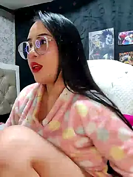 Snapshot of Janna_mnt chatting on December 6, 2024, 3:19 am Janna mnt online show from December 6, 2024, 3:19 am