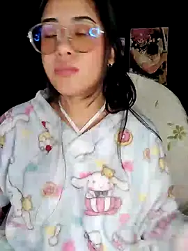 Snapshot of Janna_mnt chatting on December 13, 2024, 7:36 am Janna mnt online show from December 13, 2024, 7:36 am