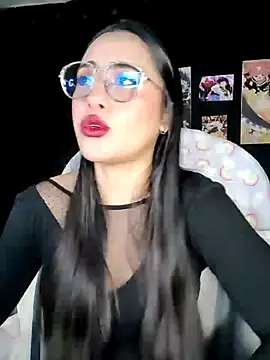 Snapshot of Janna_mnt chatting on December 15, 2024, 5:13 am Janna mnt online show from December 15, 2024, 5:13 am