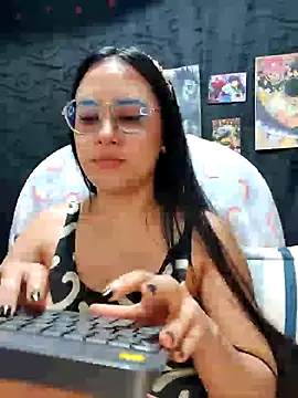 Snapshot of Janna_mnt chatting on December 19, 2024, 7:29 am Janna mnt online show from December 19, 2024, 7:29 am