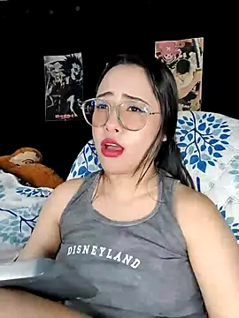 Snapshot of Janna_mnt chatting on January 13, 2025, 8:37 am Janna mnt online show from January 13, 2025, 8:37 am