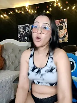 Snapshot of Janna_mnt chatting on February 18, 2025, 7:21 am Janna mnt online show from February 18, 2025, 7:21 am