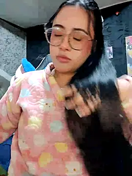 Snapshot of Janna_mnt chatting on March 18, 2025, 6:36 am Janna mnt online show from March 18, 2025, 6:36 am