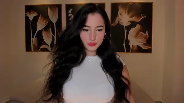 DominiqueVega online show from July 13, 2026, 12:02 am