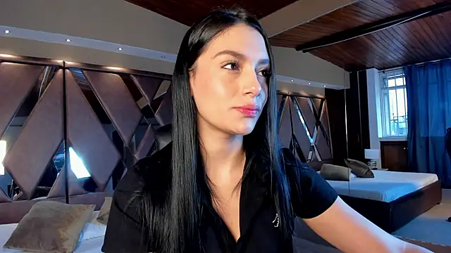 carina rossi online show from December 28, 2024, 12:13 pm