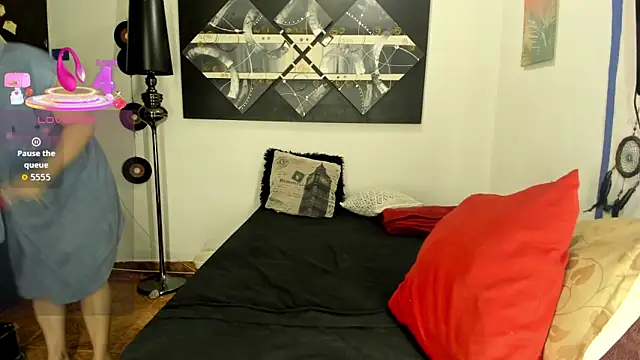 Snapshot of SARAMISHA chatting on September 19, 2025, 1:34 pm SARAMISHA online show from September 19, 2025, 1:34 pm