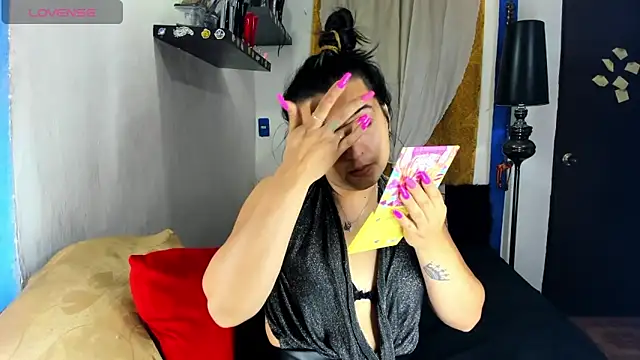 Snapshot of SARAMISHA chatting on October 21, 2025, 11:49 pm SARAMISHA online show from October 21, 2025, 11:49 pm