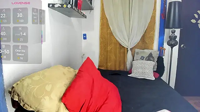 Snapshot of SARAMISHA chatting on October 26, 2025, 8:04 pm SARAMISHA online show from October 26, 2025, 8:04 pm